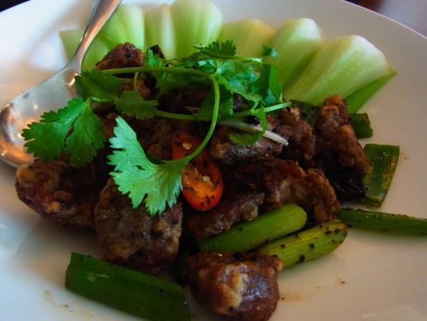 激辛だけど美味しい！！　初めて麻婆豆腐も試してみました。うぎゃぎゃー。