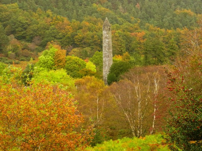 すっかり秋の風情です。ラウンドタワー