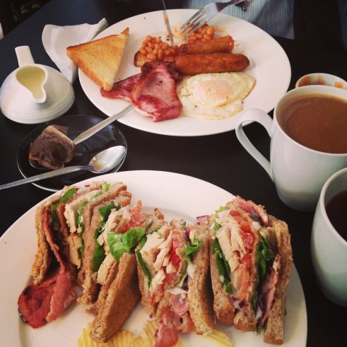 On est retourné à notre café habituel à Bray pour un brunch!! お気に入りのカフェでブランチもできました。