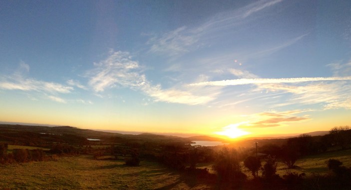 １１月最後の日。日曜日の朝　とても気持ち良く快晴。パノラマ写真の練習！！　Je peux faire maintenant 'photos panorama' avec mon iPad mini.  Bonne surprise le dernier jour du mois, super beau temps. 30 Novembre à 8h26 