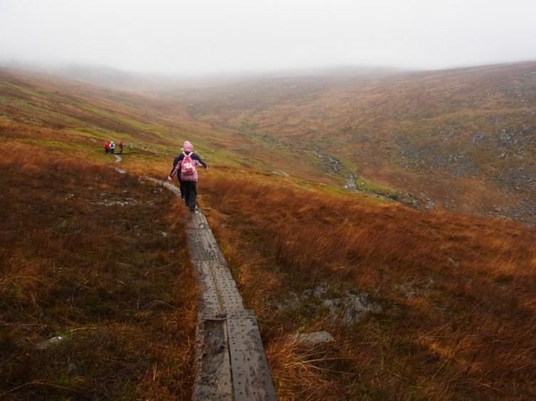 11:52. We will be having lunch soon??? ... Not yet!! １１時５２分。そろそろ、おなかが空いてきたけどなー。。。