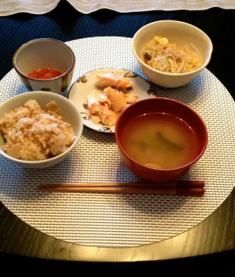 次の日はバーニーが出張だったので、残りもの和食でらくらく。