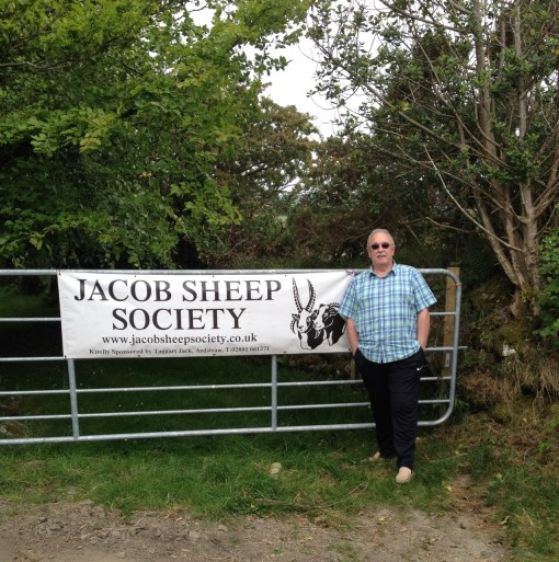 帰りがけ。楽しかったねー☆ We enjoyed looking beautiful Jacob Sheep!! 