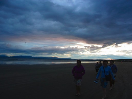 そろそろ帰りましょう〜　（でも、このあとまだ、ホテルでダンスして夜中まできゃーきゃー楽しんでしまいました）。