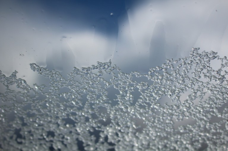 ４月９日　雹が降って寒い。