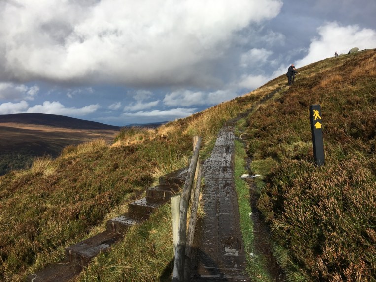 ラガローの斜面を降りて・・・On prend du temps pour la descente, on reprend la voiture pour aller vers la mer.